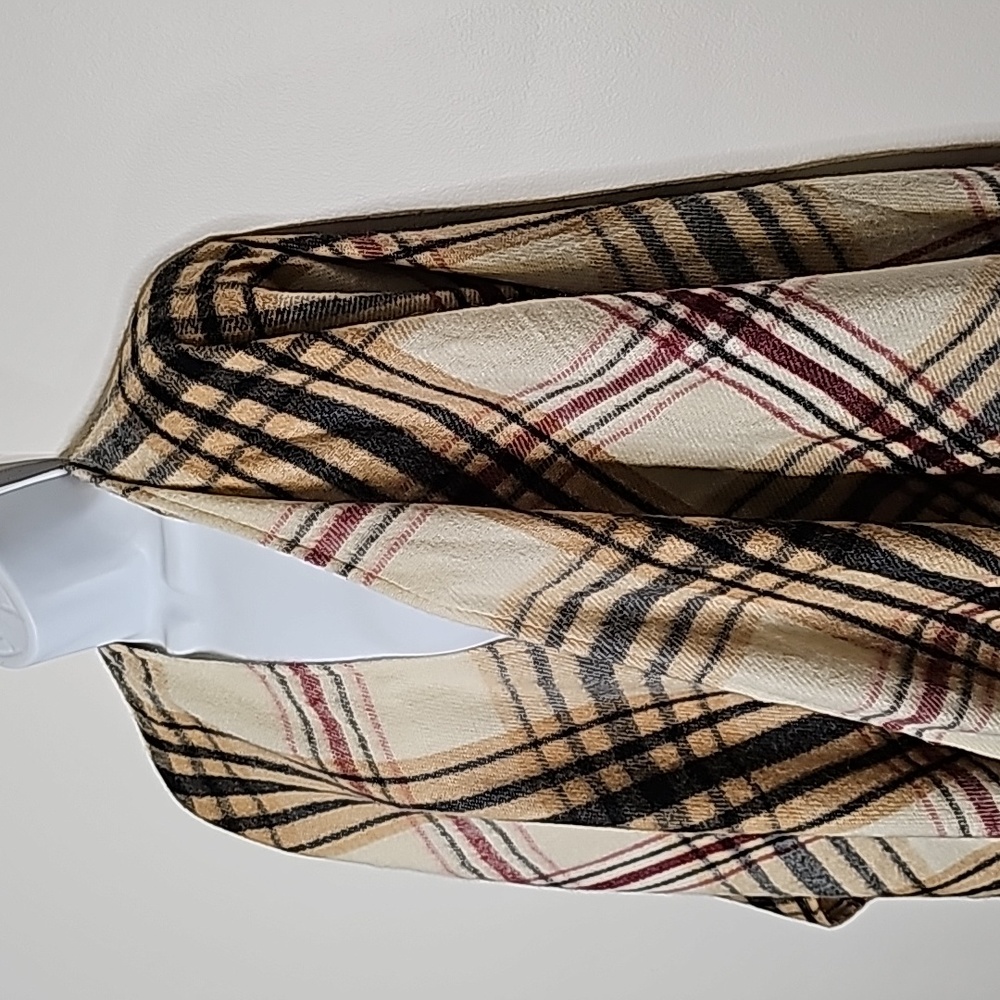 Woolrich Plaid Cape - Cream, Black, Red